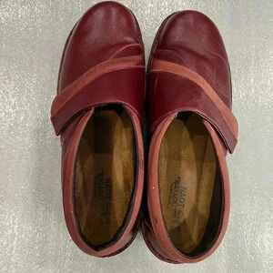 [40/US9-9.5]NAOT Red Slip In  Loafer